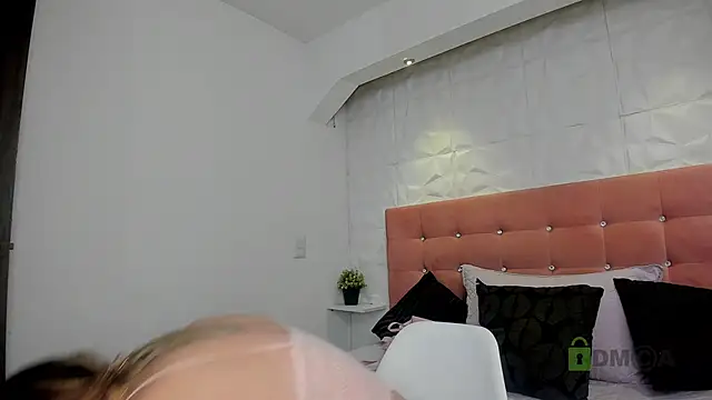 yulievans online show from 12/05/24, 07:28