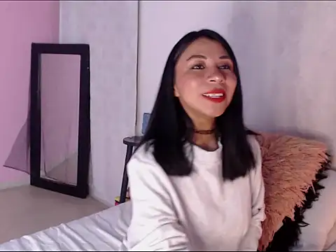 Snapshot of selene_gils chatting on 11/25/25, 04:45 selene gils online show from 11/25/25, 04:45