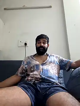 Snapshot of Fun_Guuy chatting on 12/15/24, 02:48 Fun Guuy online show from 12/15/24, 02:48