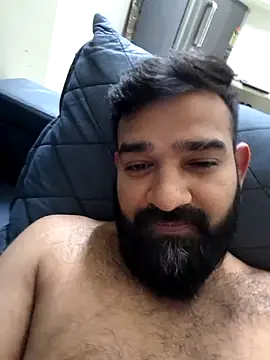 Snapshot of Fun_Guuy chatting on 01/08/25, 01:52 Fun Guuy online show from 01/08/25, 01:52