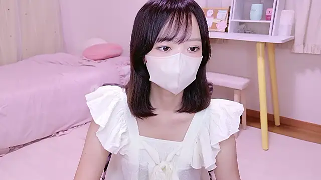 Snapshot of HANApipi chatting on 09/19/25, 11:11 HANApipi online show from 09/19/25, 11:11