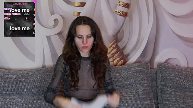 hailey peach online show from 02/02/25, 06:42