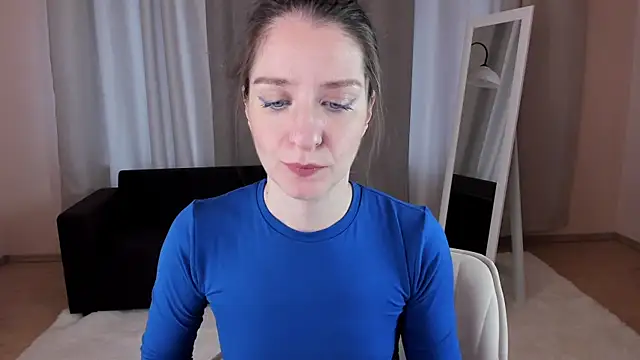 Snapshot of helentasty chatting on 10/06/25, 02:42 helentasty online show from 10/06/25, 02:42