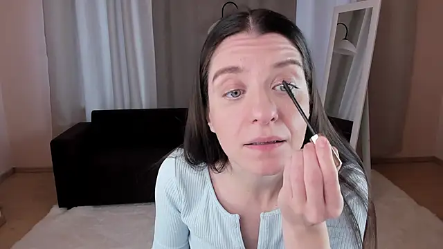 Snapshot of helentasty chatting on 10/07/25, 02:42 helentasty online show from 10/07/25, 02:42