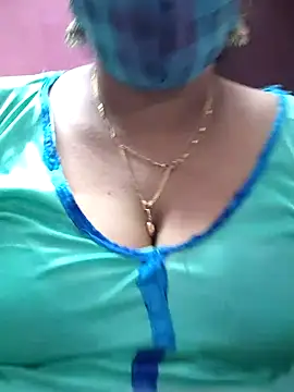 Snapshot of mallu-sumi chatting on 01/30/25, 03:11 mallu-sumi online show from 01/30/25, 03:11