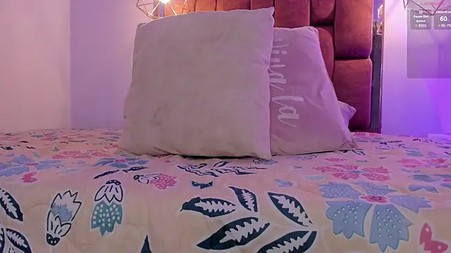 kristakinnky online show from 10/04/25, 01:42