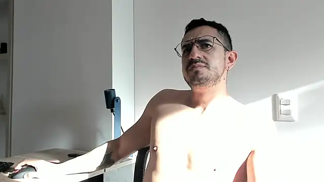 pablo-rincon95 online show from 12/19/24, 12:23