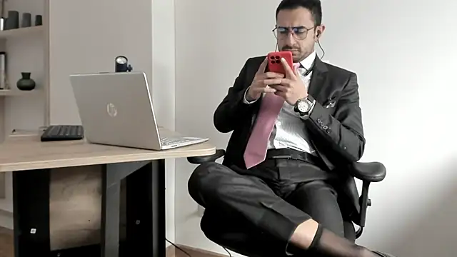 pablo-rincon95 online show from 01/03/25, 04:06