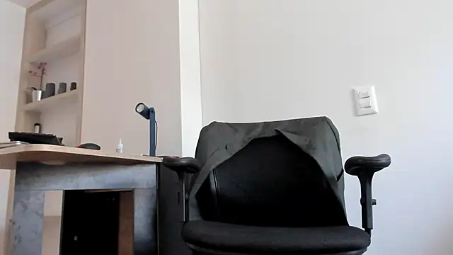 pablo-rincon95 online show from 01/04/25, 05:47