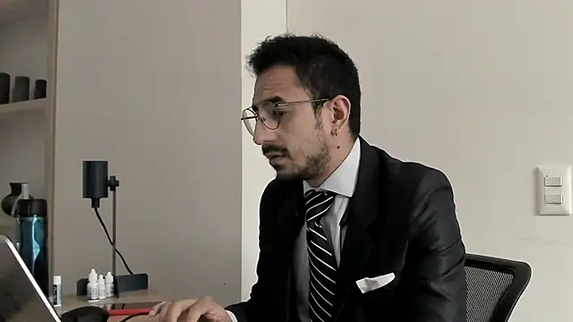 pablo-rincon95 online show from 01/14/25, 05:12