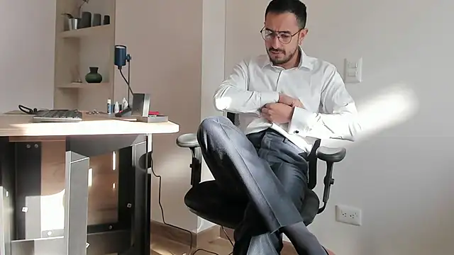 pablo-rincon95 online show from 02/01/25, 12:47