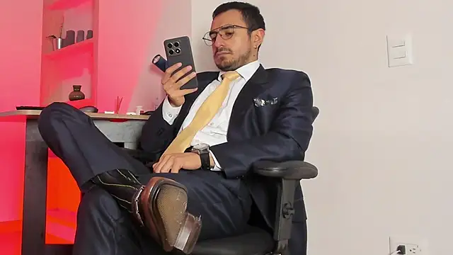 pablo-rincon95 online show from 02/24/25, 12:16