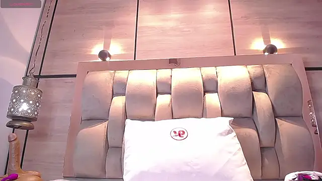 adela chase online show from 01/29/25, 01:27