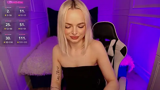 Snapshot of horny_blondiee chatting on 02/07/25, 08:22 horny blondiee online show from 02/07/25, 08:22