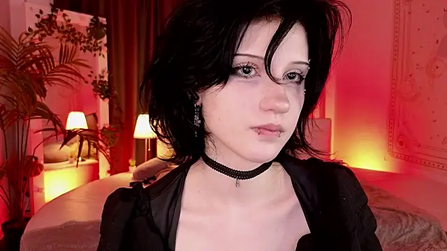Snapshot of dark_vamp_ chatting on 02/06/25, 09:38 dark vamp online show from 02/06/25, 09:38
