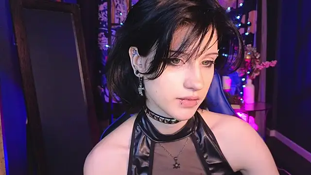 Snapshot of dark_vamp_ chatting on 02/10/25, 02:41 dark vamp online show from 02/10/25, 02:41