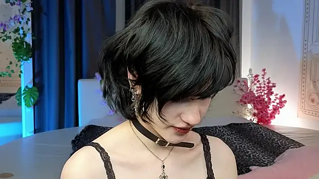 Snapshot of dark_vamp_ chatting on 03/01/25, 06:32 dark vamp online show from 03/01/25, 06:32