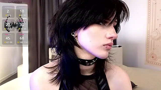 Snapshot of dark_vamp_ chatting on 09/30/25, 01:38 dark vamp online show from 09/30/25, 01:38