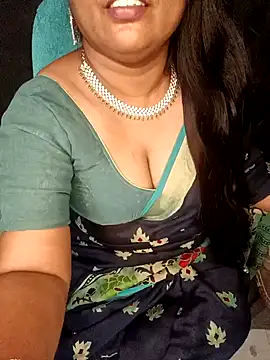 Snapshot of honey-sexy chatting on 12/03/24, 02:49 honey-sexy online show from 12/03/24, 02:49