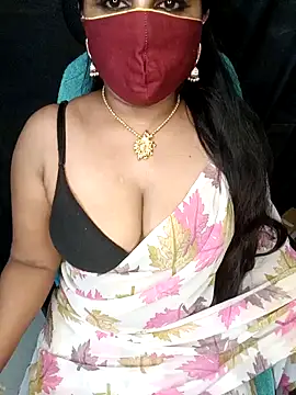 Snapshot of honey-sexy chatting on 12/04/24, 11:52 honey-sexy online show from 12/04/24, 11:52
