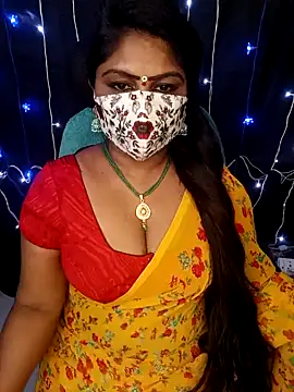 Snapshot of honey-sexy chatting on 12/26/24, 12:38 honey-sexy online show from 12/26/24, 12:38