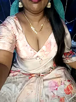 Snapshot of honey-sexy chatting on 01/09/25, 11:25 honey-sexy online show from 01/09/25, 11:25