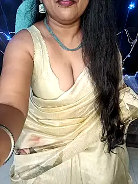 Snapshot of honey-sexy chatting on 01/23/25, 10:43 honey-sexy online show from 01/23/25, 10:43