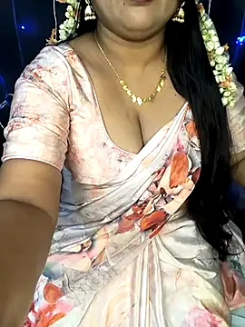 Snapshot of honey-sexy chatting on 03/21/25, 07:22 honey-sexy online show from 03/21/25, 07:22