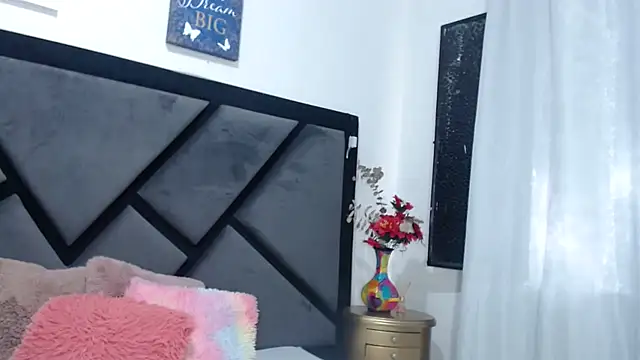 Snapshot of GabrielaDurann chatting on 01/07/25, 07:38 GabrielaDurann online show from 01/07/25, 07:38