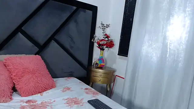 Snapshot of GabrielaDurann chatting on 01/23/25, 07:29 GabrielaDurann online show from 01/23/25, 07:29