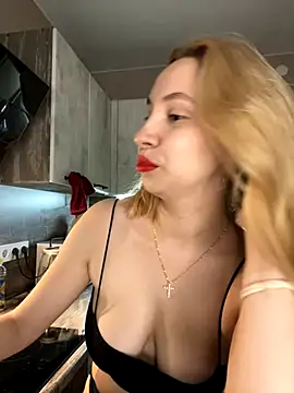 Kitty Katrine online show from 10/20/25, 04:07