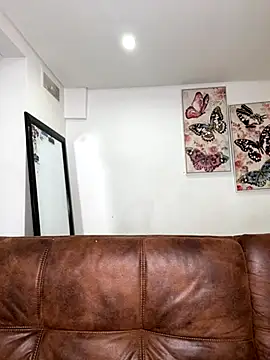 dolcebella online show from 10/20/25, 03:45