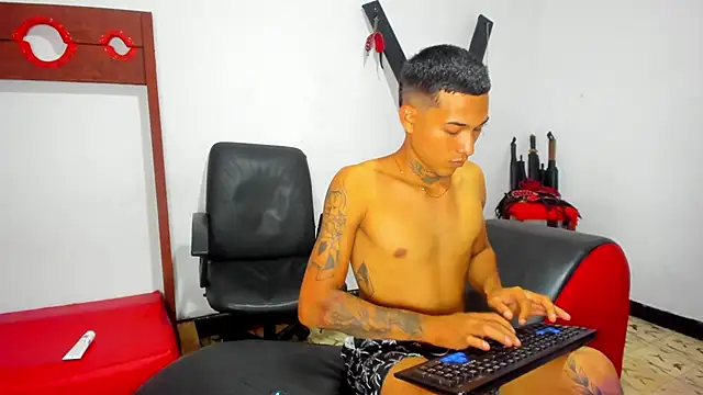 Hana and Zeta online show from 03/13/25, 12:13