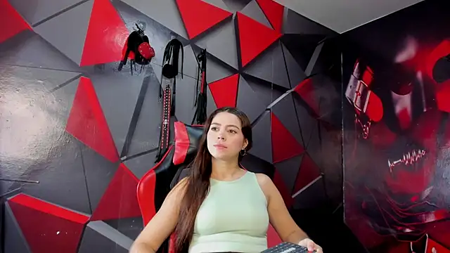 Hana and Zeta online show from 09/25/25, 12:09