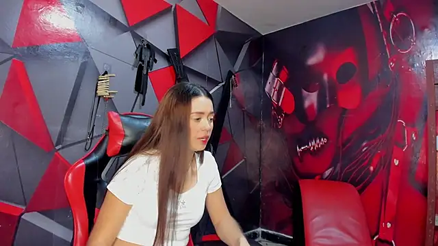 Hana and Zeta online show from 11/05/25, 12:27