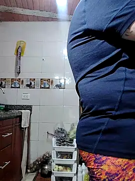 Snapshot of ZuriandAlex chatting on 10/20/25, 12:00 ZuriandAlex online show from 10/20/25, 12:00