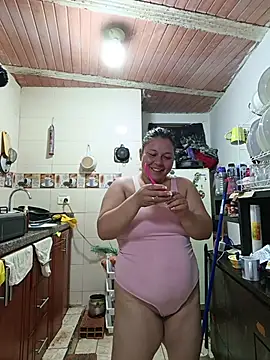 Snapshot of ZuriandAlex chatting on 11/16/25, 03:01 ZuriandAlex online show from 11/16/25, 03:01