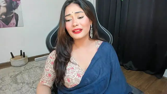 Snapshot of GoddessAnna chatting on 12/10/24, 05:44 GoddessAnna online show from 12/10/24, 05:44