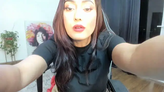 Snapshot of GoddessAnna chatting on 03/08/25, 06:37 GoddessAnna online show from 03/08/25, 06:37