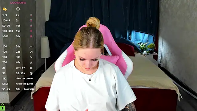 Carol  Cox online show from 11/05/25, 10:43