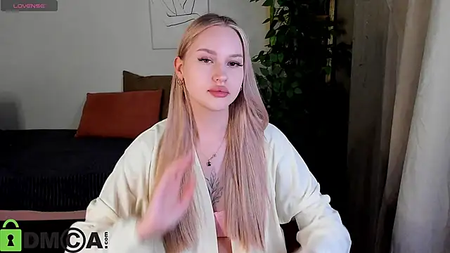 Carol  Cox online show from 11/12/25, 10:09