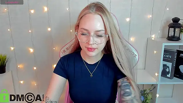 Carol  Cox online show from 11/14/25, 10:18