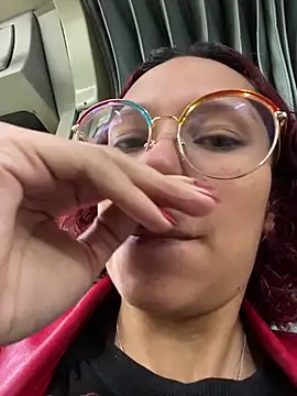 lilith-deveraux online show from 03/04/25, 12:12