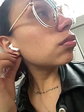 lilith-deveraux online show from 03/22/25, 12:35