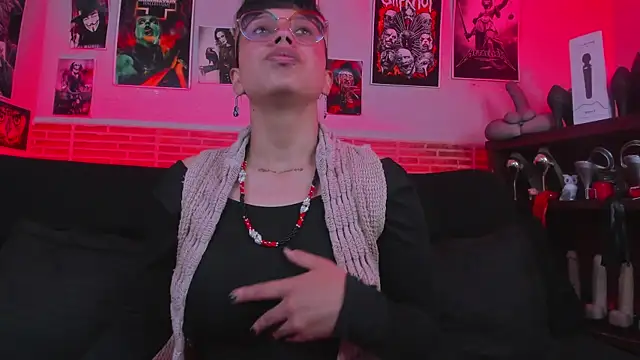 lilith-deveraux online show from 10/02/25, 01:40