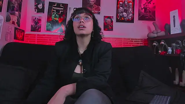 lilith-deveraux online show from 10/04/25, 02:48