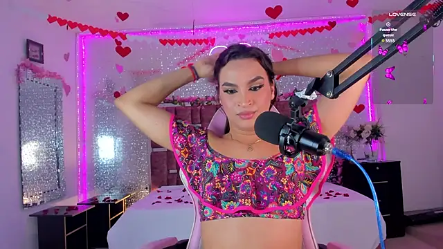 Snapshot of KylieVictoria chatting on 02/16/25, 04:53 KylieVictoria online show from 02/16/25, 04:53
