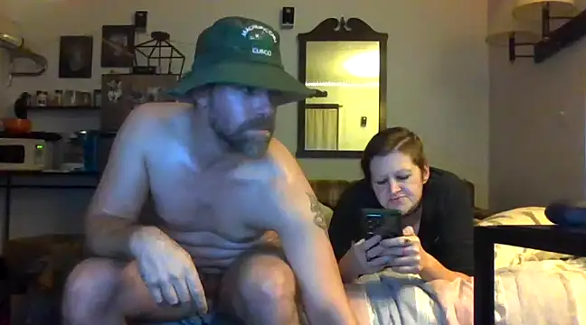 Snapshot of Cooperstone chatting on 12/02/24, 01:25 Cooperstone online show from 12/02/24, 01:25