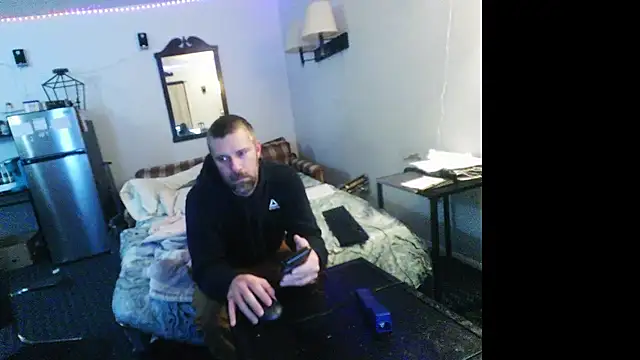 Snapshot of Cooperstone chatting on 12/07/24, 10:50 Cooperstone online show from 12/07/24, 10:50