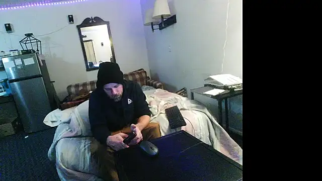 Snapshot of Cooperstone chatting on 12/08/24, 01:56 Cooperstone online show from 12/08/24, 01:56